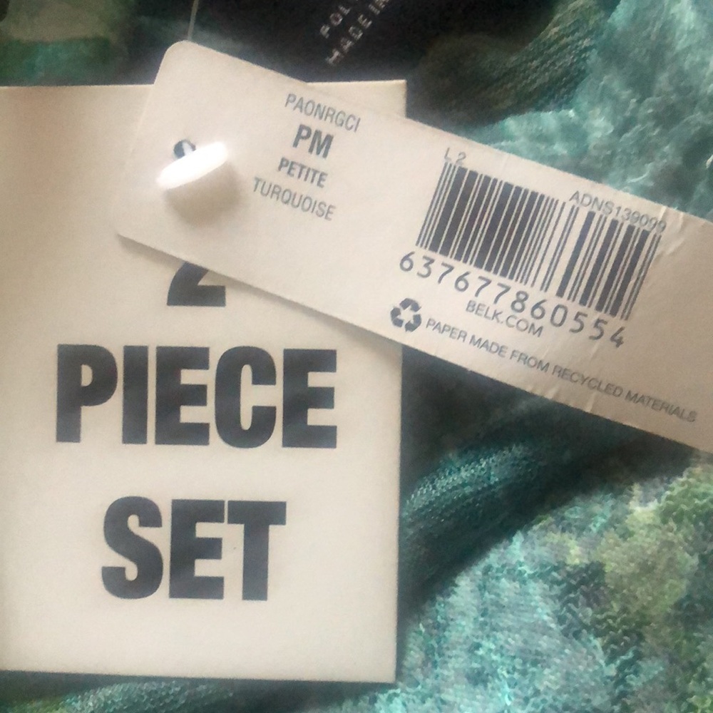 NWT New Directions Petite Top w/ Camisole - Picture 7 of 10